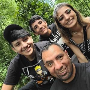 Meet your Posher, Luis